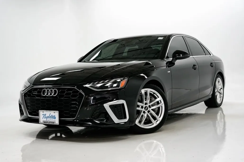 2023 Audi A4 45 S line Premium Plus photo 1