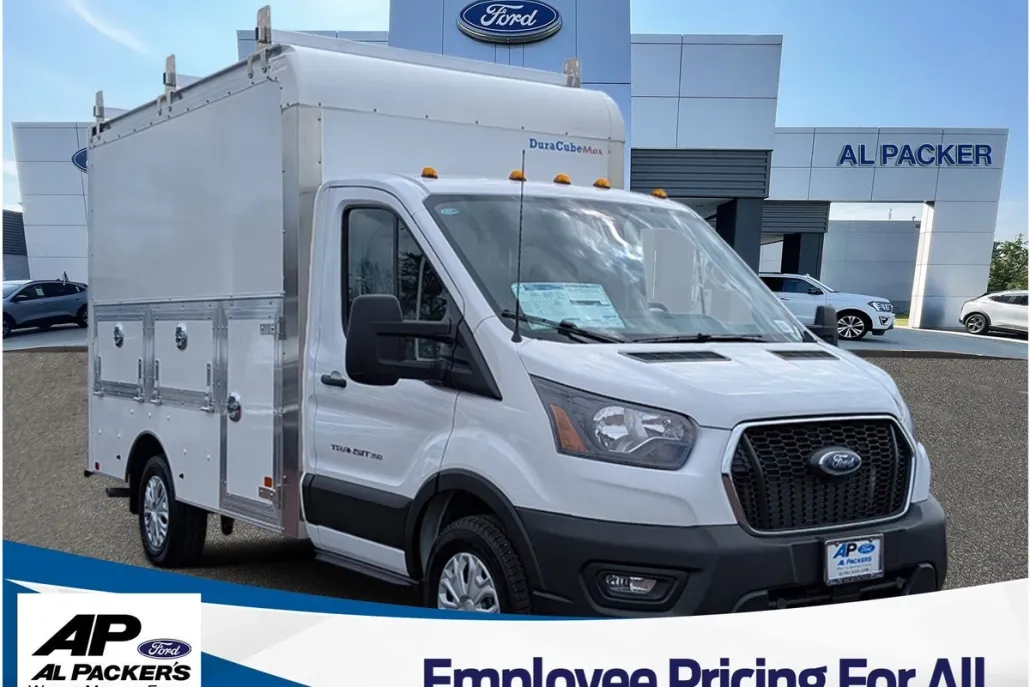 2025 Ford Transit Cutaway photo 1