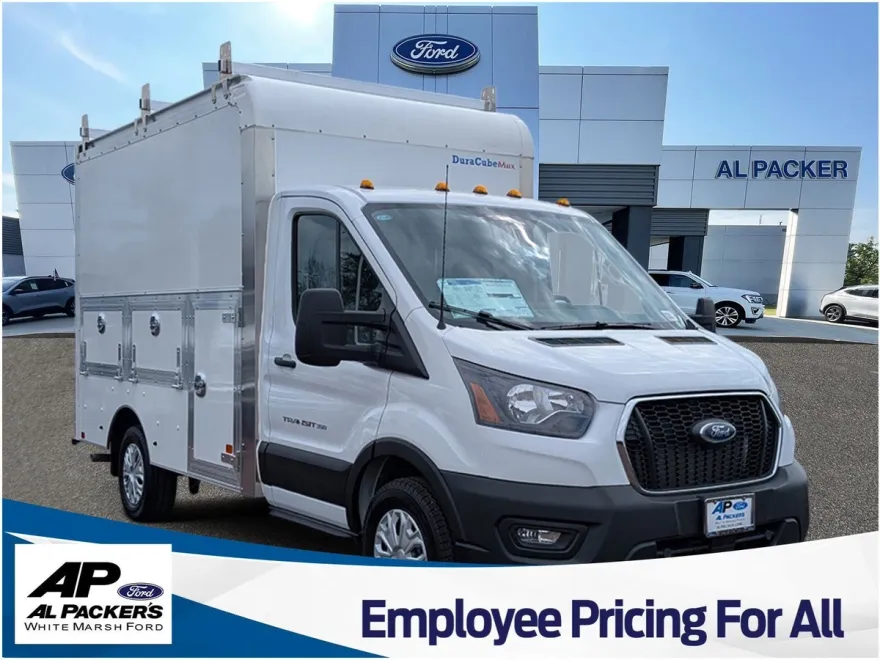 2025 Ford Transit Cutaway photo 1