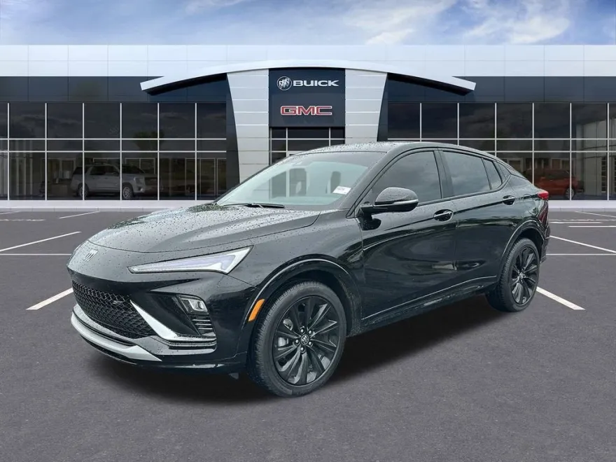 2024 Buick Envista ST photo 1