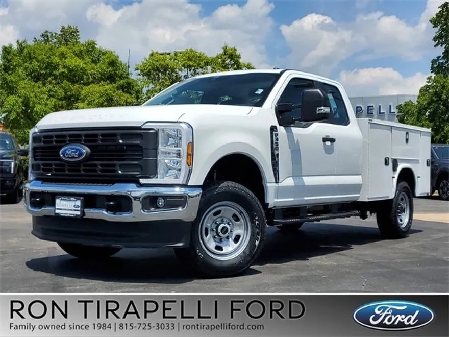 2025 Ford F-350 photo 1