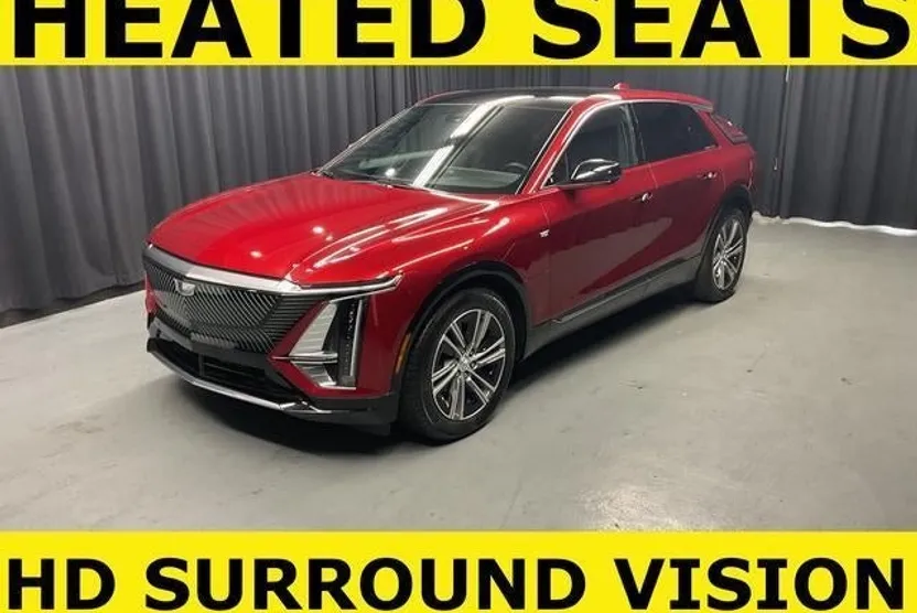 2024 Cadillac Lyriq Luxury photo 1
