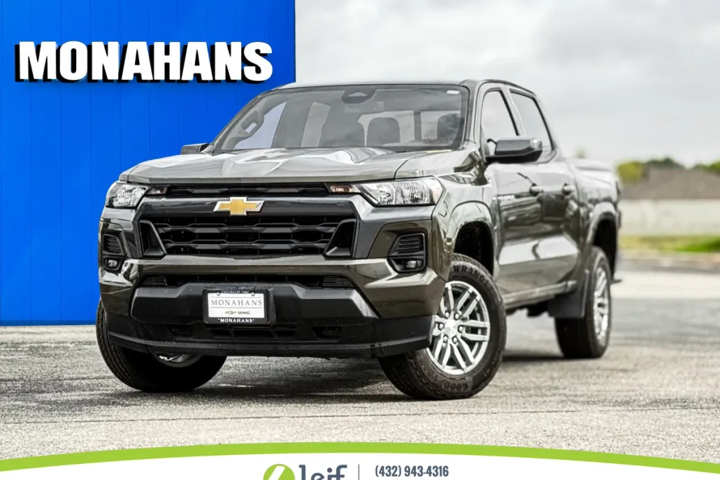 2024 Chevrolet Colorado LT photo 1