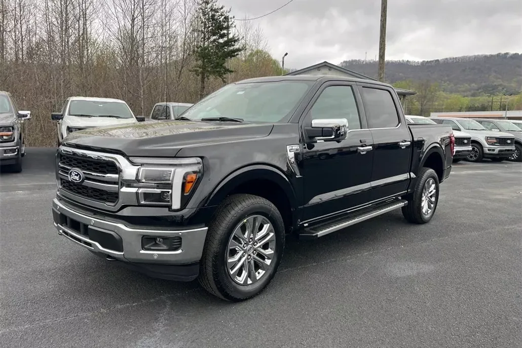 2025 Ford F-150 Lariat photo 1