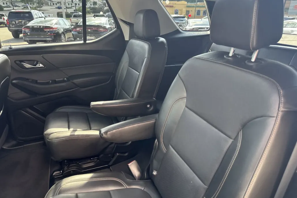 2020 Chevrolet Traverse Premier photo 1