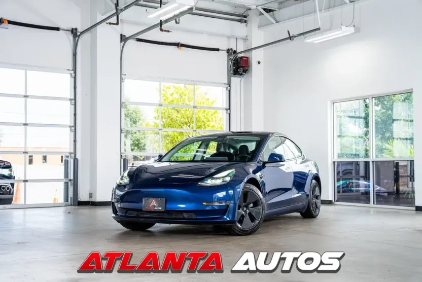 2021 Tesla Model 3 Standard Range Plus photo 1