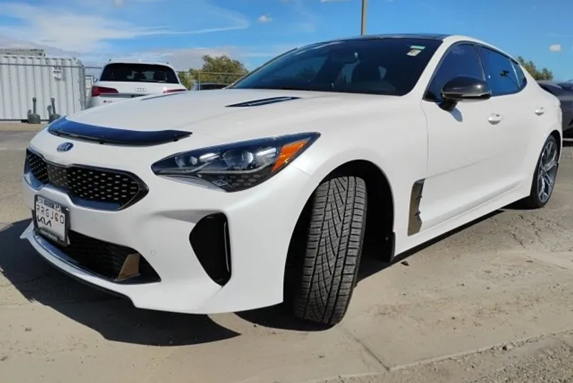 2021 Kia Stinger GT1 photo 1