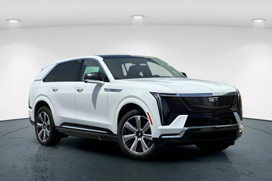 2025 Cadillac Escalade IQ Luxury photo 1