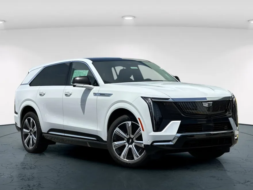 2025 Cadillac Escalade IQ Luxury photo 1