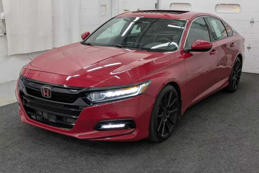 2018 Honda Accord Sport 2.0T photo 1