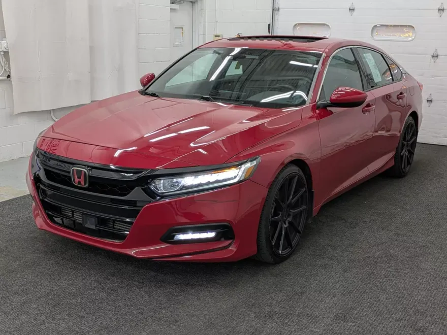 2018 Honda Accord Sport 2.0T photo 1