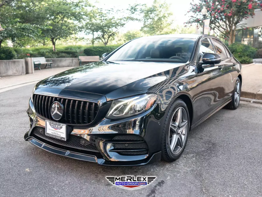 2019 Mercedes Benz E 300 4MATIC photo 1