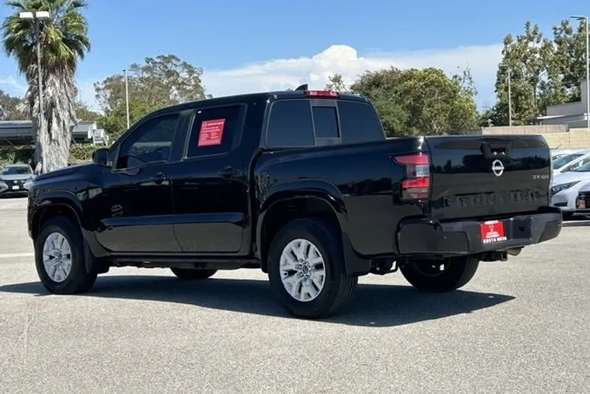 2022 Nissan Frontier SV photo 1