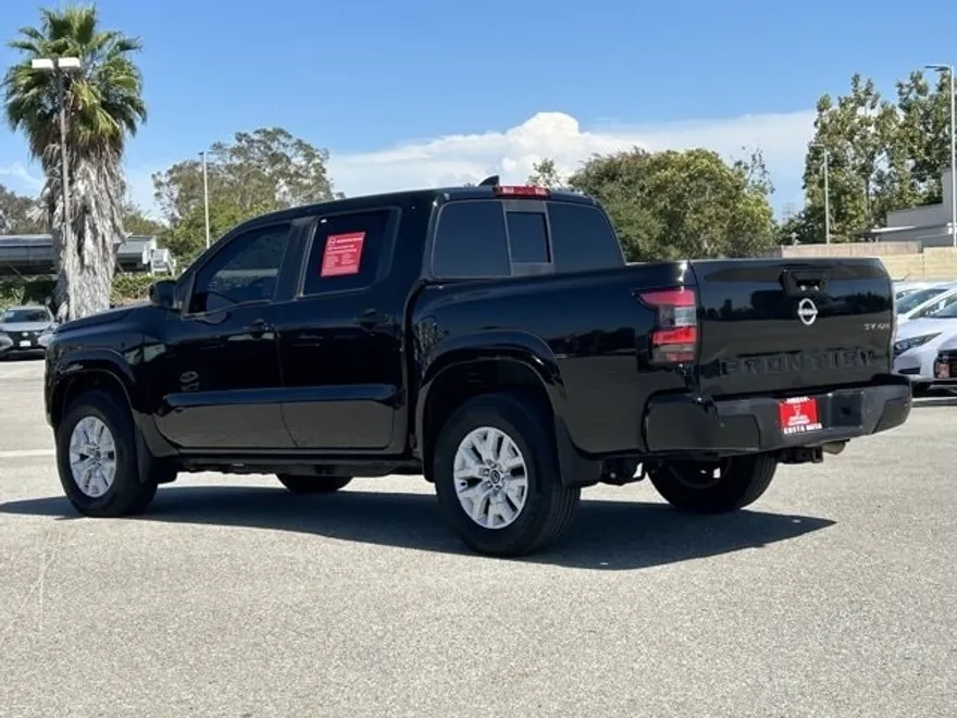 2022 Nissan Frontier SV photo 1