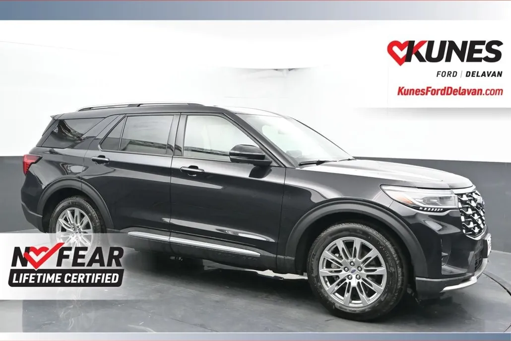 2025 Ford Explorer Platinum photo 1