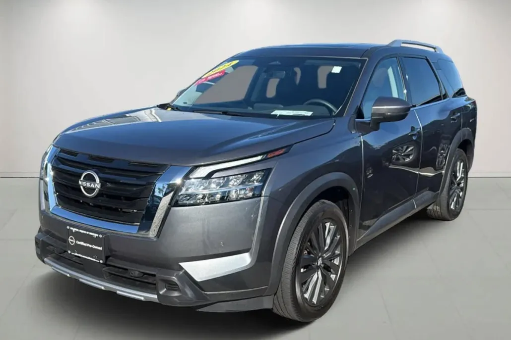 2024 Nissan Pathfinder SL photo 1