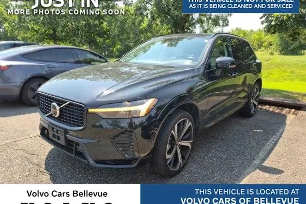 2023 Volvo XC60 Recharge Hybrid Ultimate photo 1