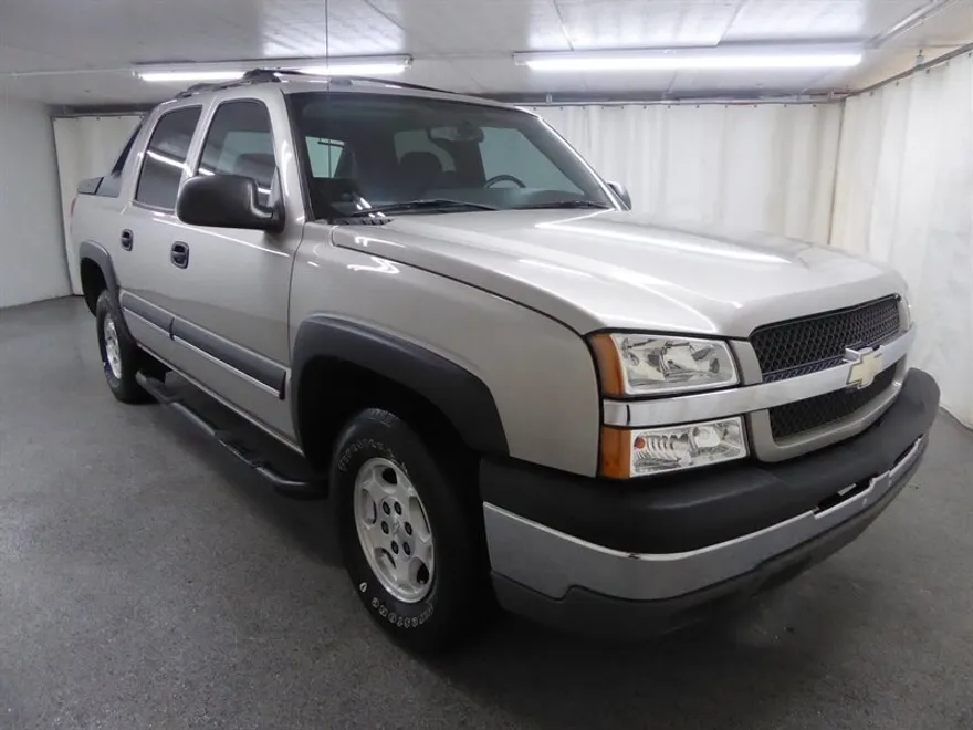 2004 Chevrolet Avalanche photo 1