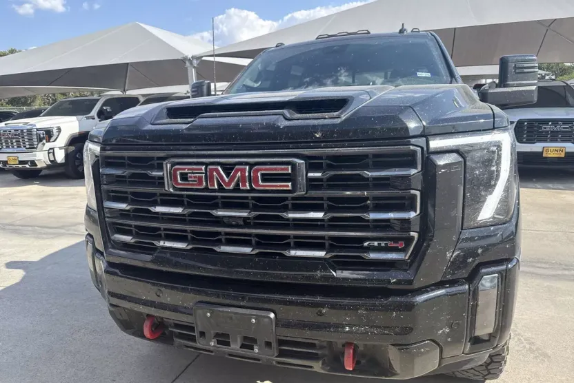 2024 Gmc Sierra HD AT4 photo 1