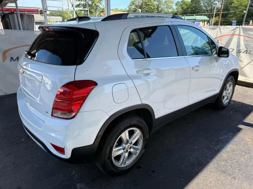 2018 Chevrolet Trax LT photo 1