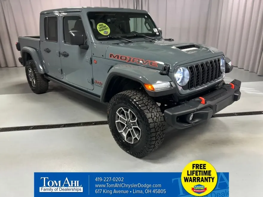 2024 Jeep Gladiator Mojave photo 1