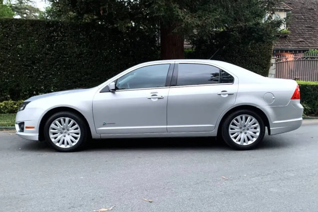 2011 Ford Fusion Hybrid photo 1