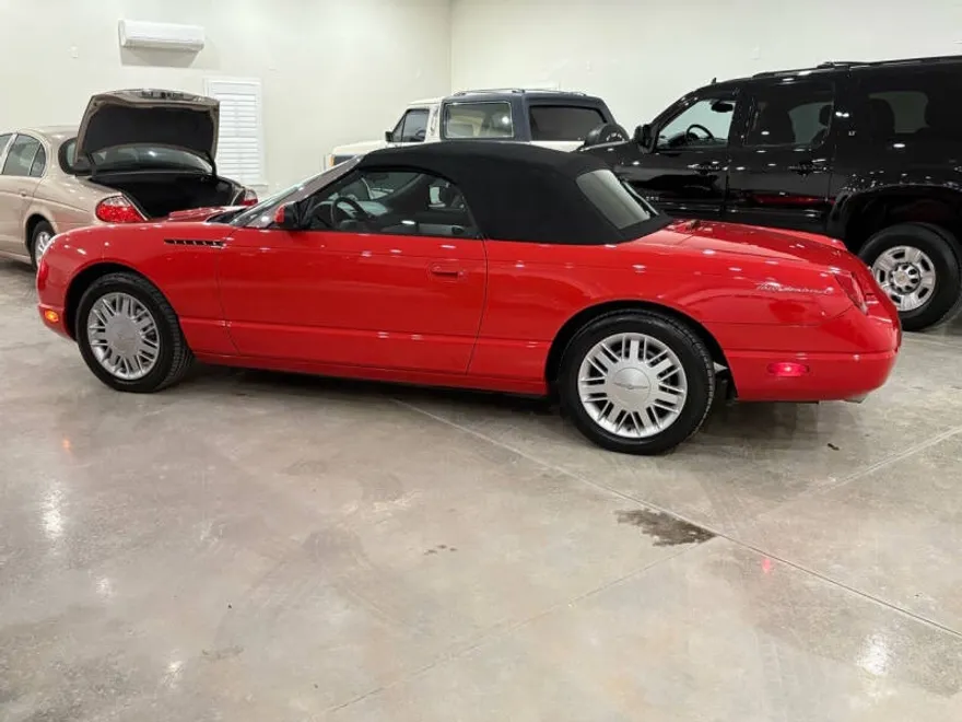 2002 Ford Thunderbird Deluxe photo 1