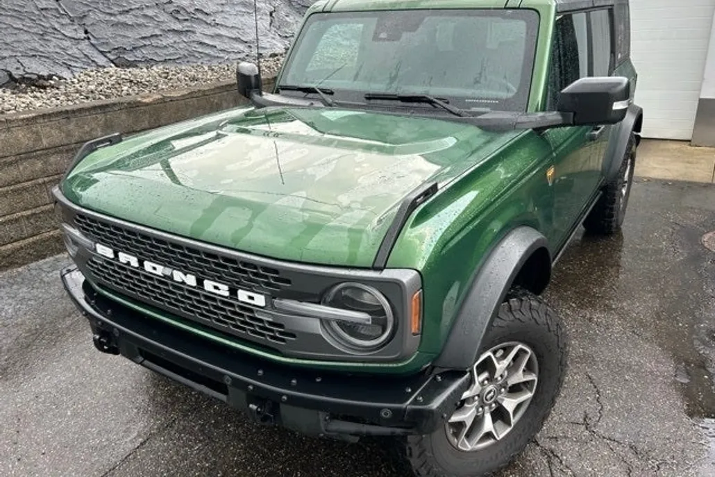 2024 Ford Bronco Badlands photo 1