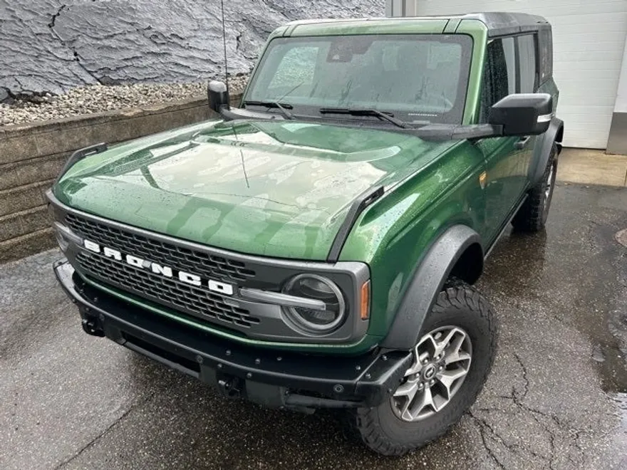 2024 Ford Bronco Badlands photo 1