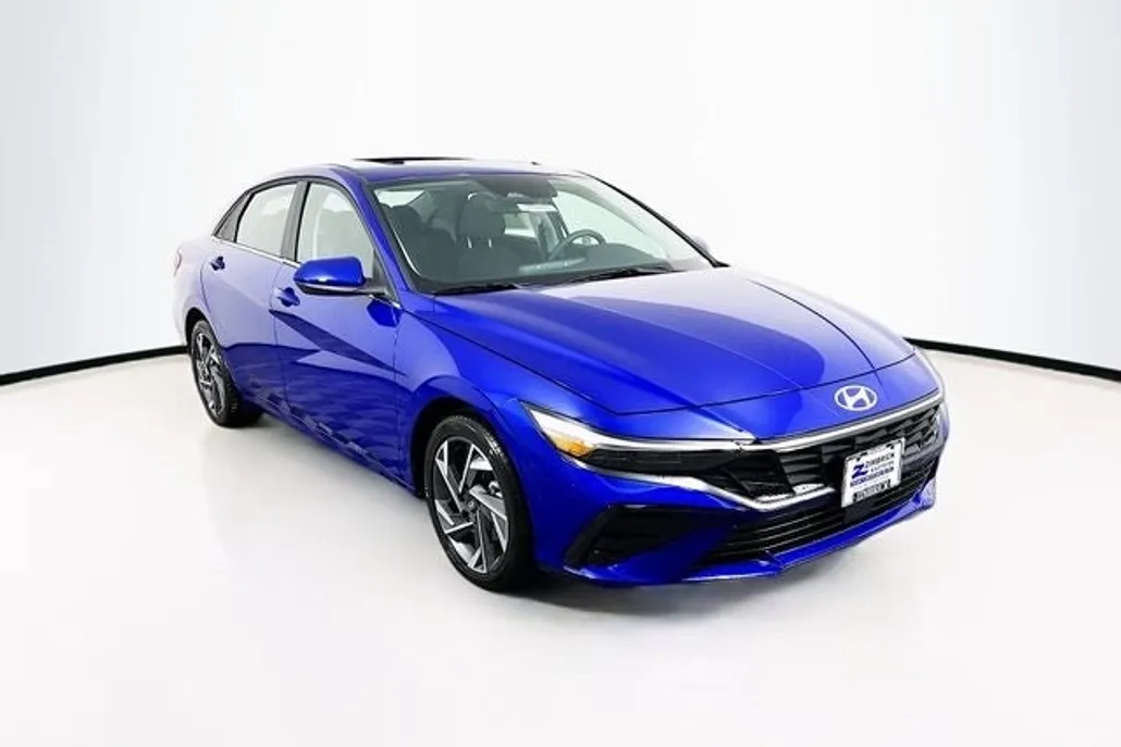 2025 Hyundai Elantra SEL Convenience photo 1