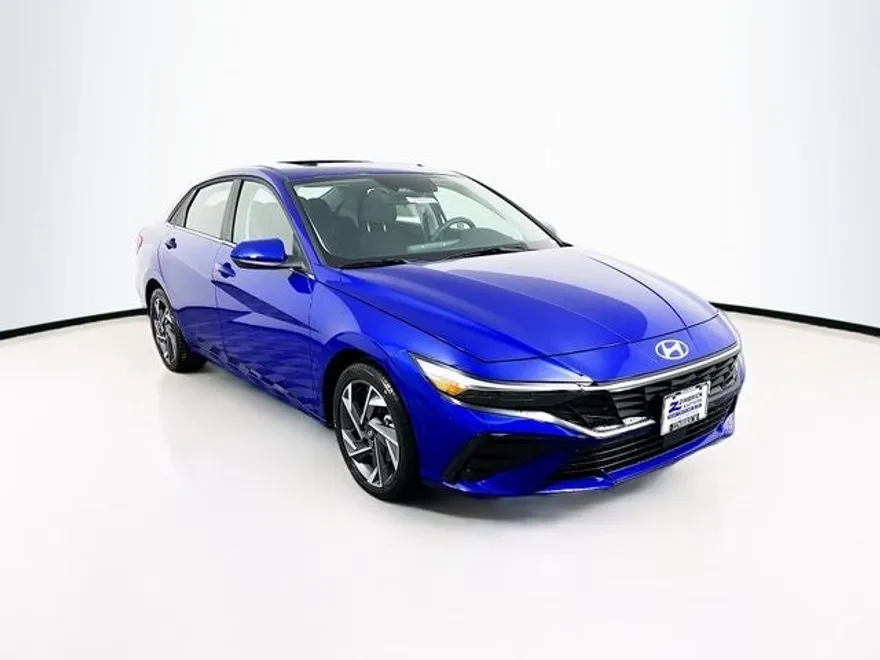 2025 Hyundai Elantra SEL Convenience photo 1