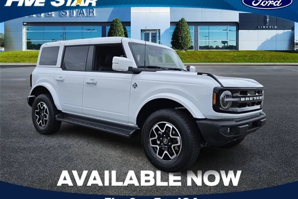 2025 Ford Bronco Outer Banks photo 1