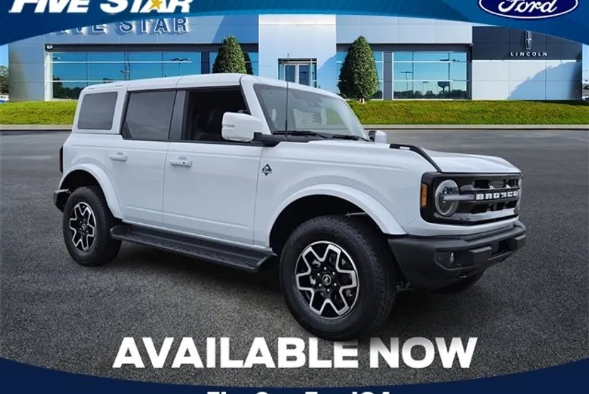2025 Ford Bronco Outer Banks photo 1