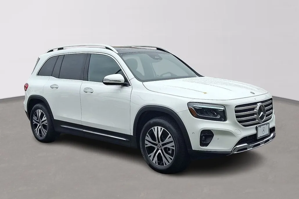 2025 Mercedes Benz GLB 250 4MATIC photo 1
