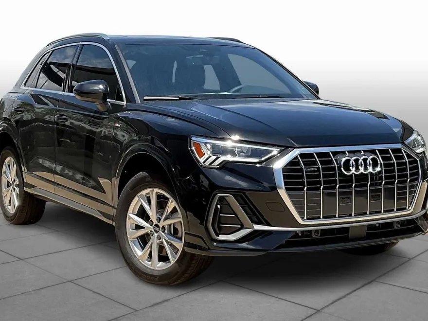 2025 Audi Q3 45 TFSI S line Premium photo 1