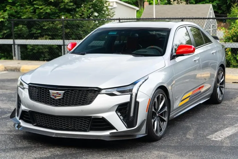 2024 Cadillac CT4 photo 1