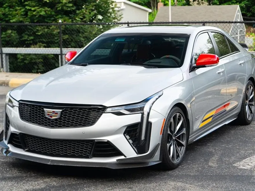 2024 Cadillac CT4 photo 1