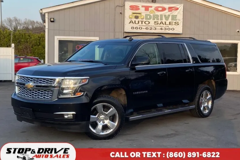 2015 Chevrolet Suburban LT photo 1