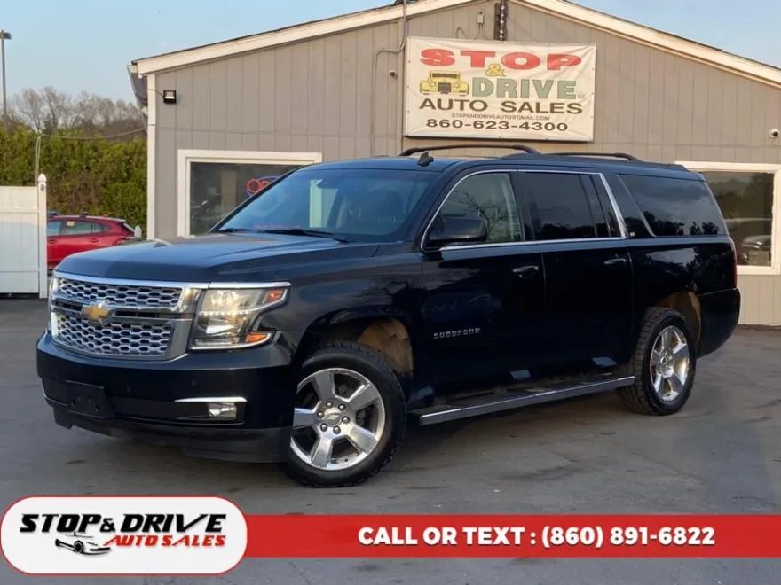 2015 Chevrolet Suburban LT photo 1