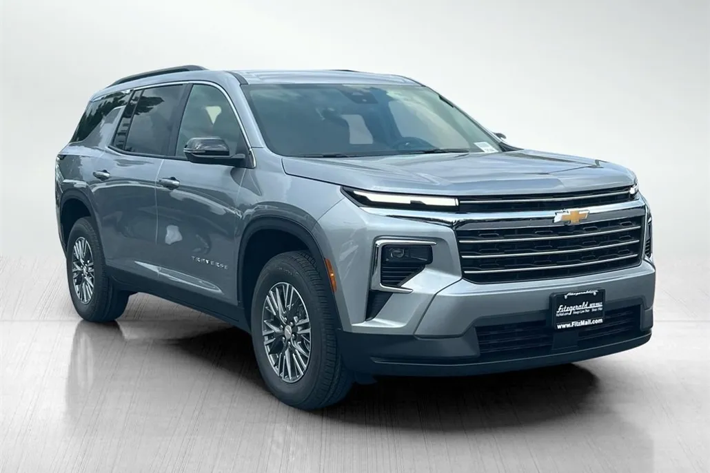 2026 Chevrolet Traverse photo 1