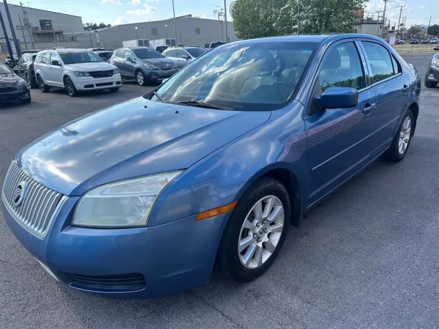 2009 Mercury Milan photo 1