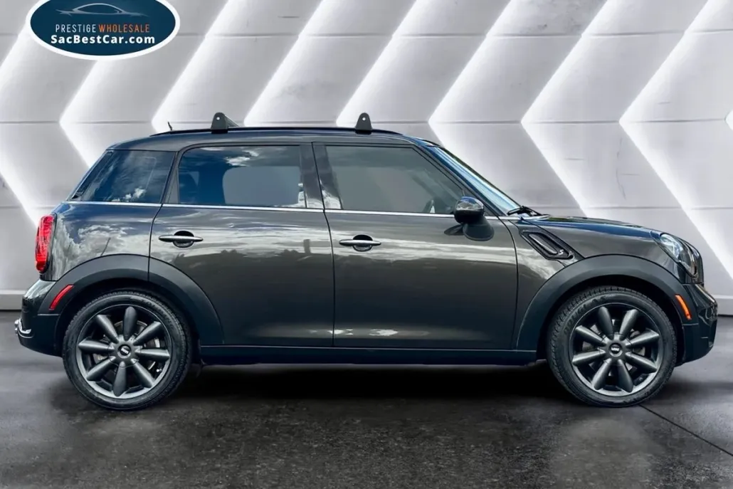 2015 Mini Countryman S photo 1