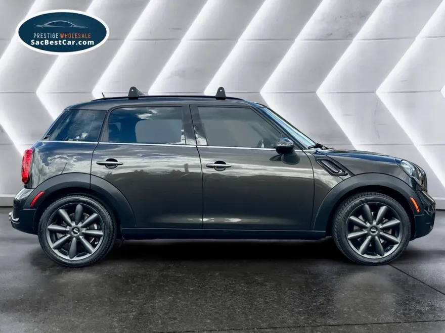 2015 Mini Countryman S photo 1