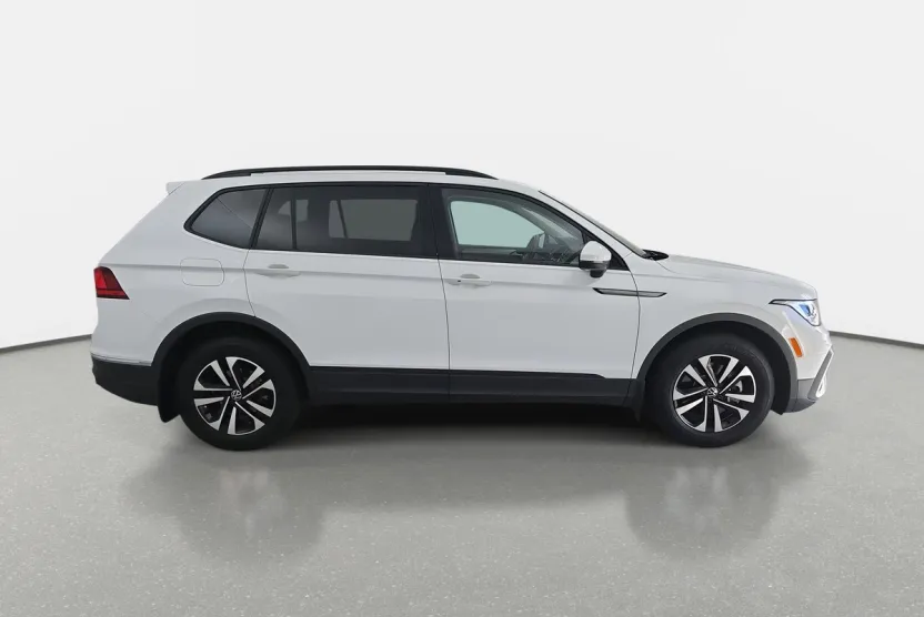 2024 Volkswagen Tiguan S photo 1