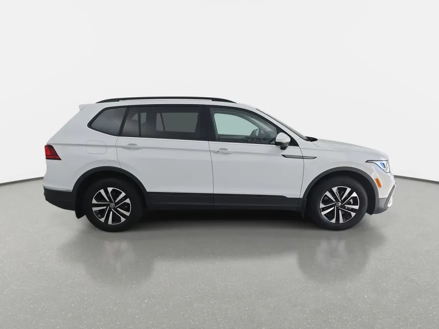 2024 Volkswagen Tiguan S photo 1