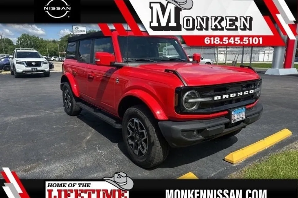 2022 Ford Bronco Outer Banks photo 1