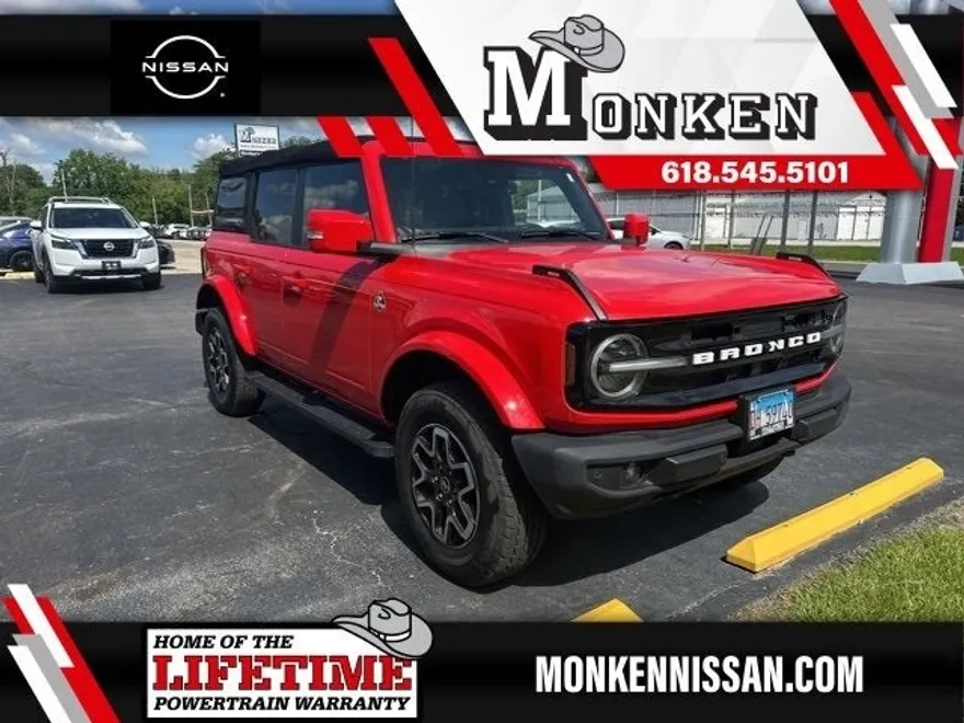 2022 Ford Bronco Outer Banks photo 1