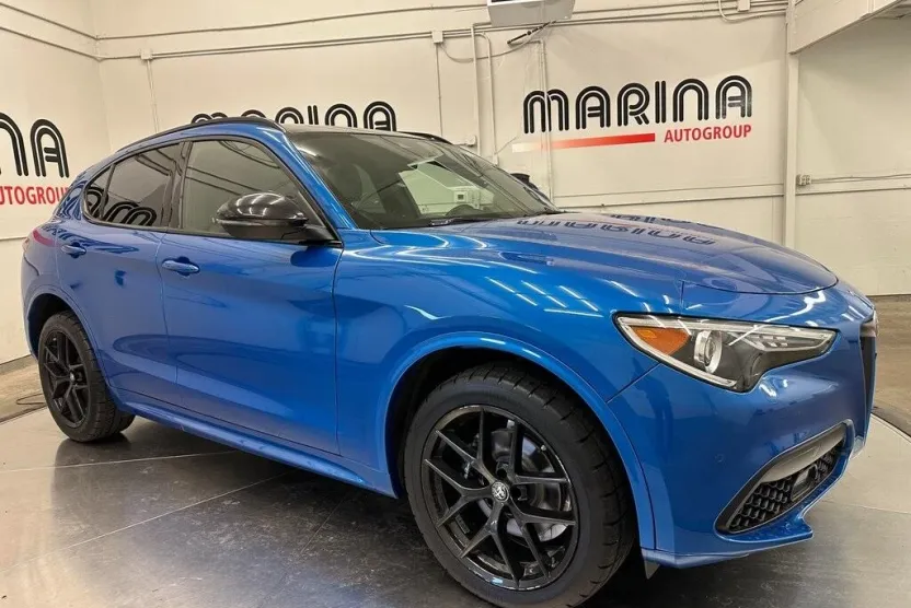 2021 Alfa Romeo Stelvio Ti Sport photo 1