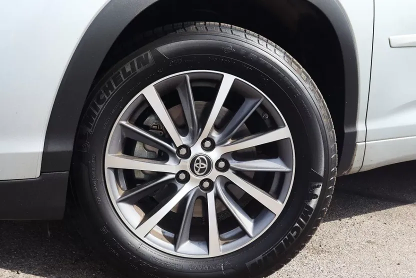 2018 Toyota Highlander XLE photo 1