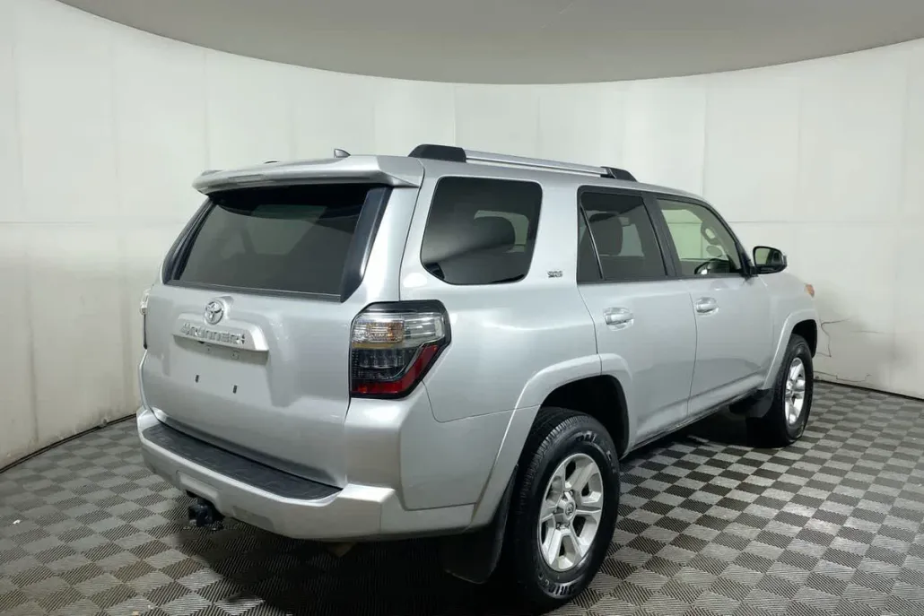 2024 Toyota 4Runner SR5 photo 1